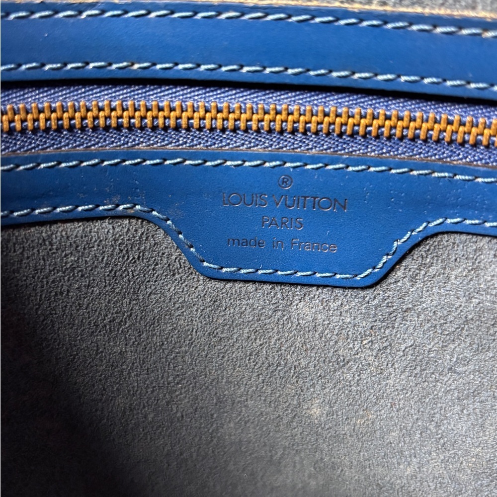 Louis Vuitton Epi Lussac MM – Toledo Blue - Picture 12 of 15